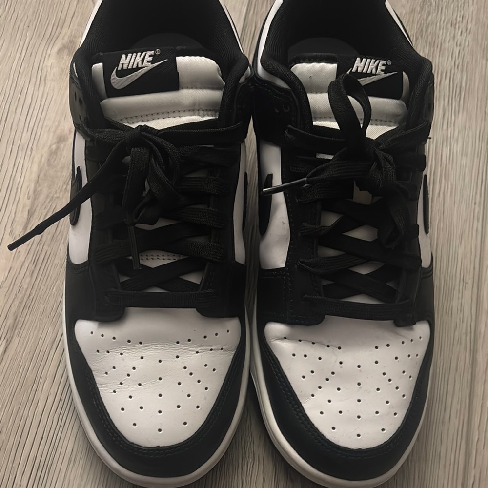 Nike Classic Black and White Low-Tops